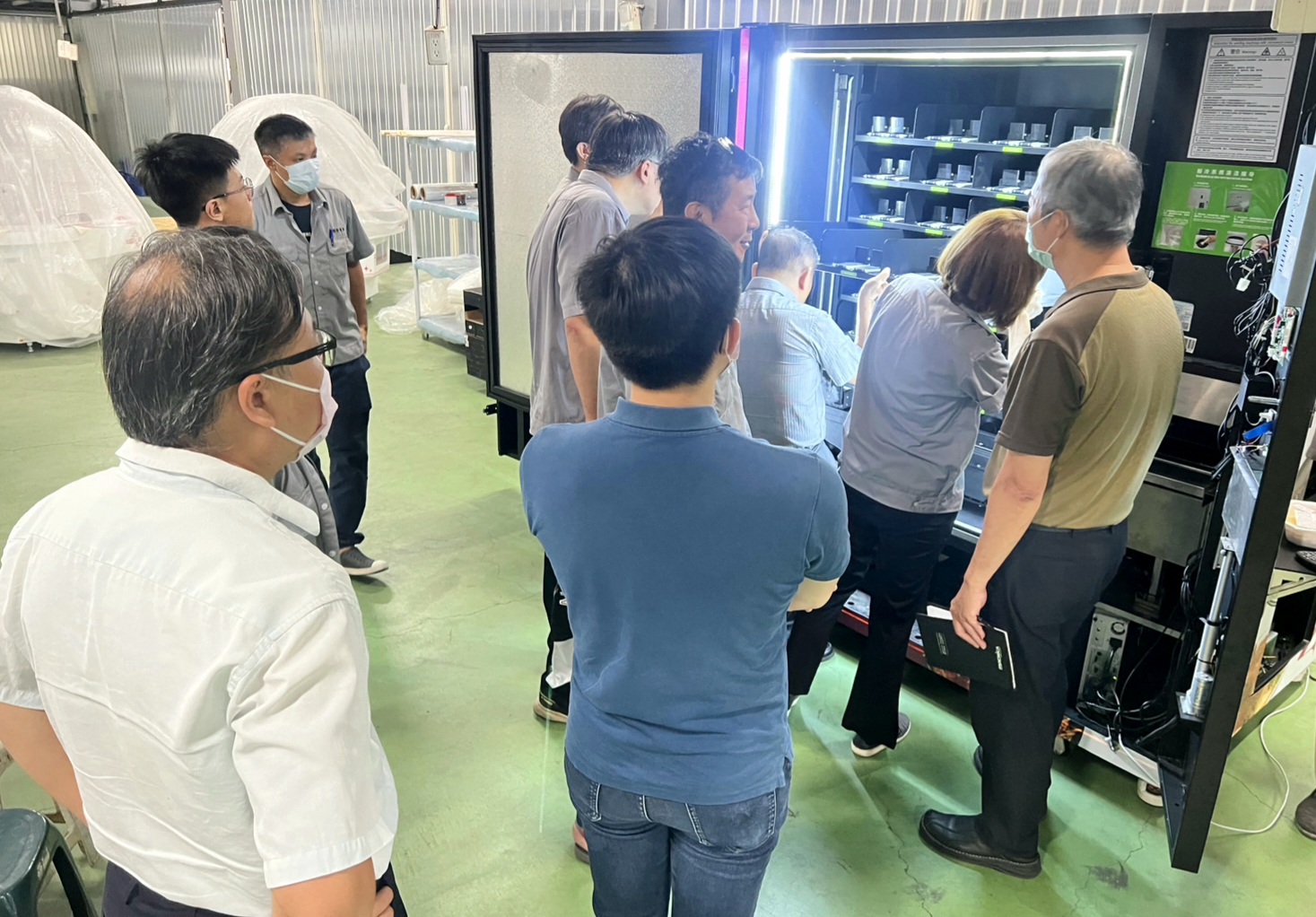 冷凍微波販賣機技術解析——龍雲數位如何實現自動加熱出餐